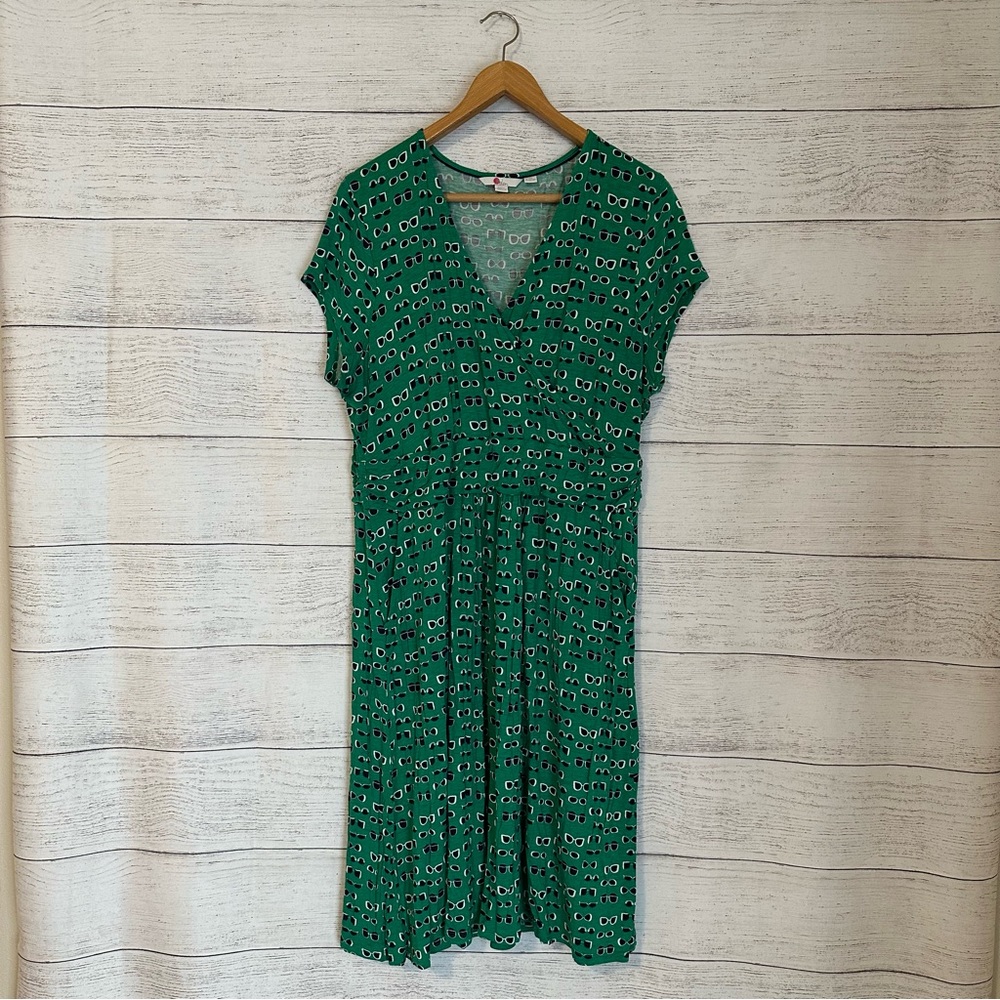 Boden Jersey Sunglass Green Faux Wrap Dress. - Picture 2 of 7